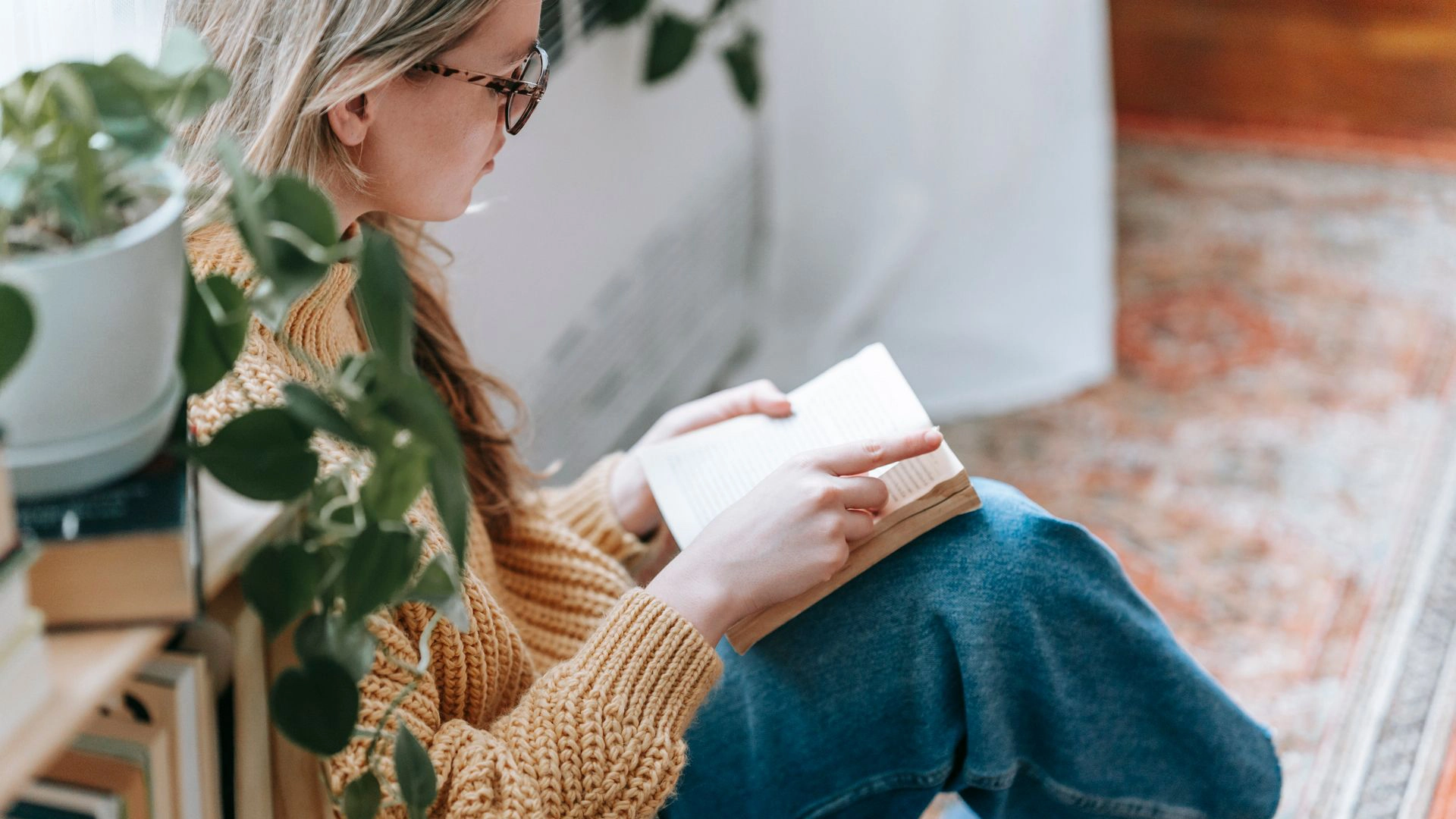 what is a romance books and what are romance novels